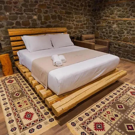 Maxhaku Villa Tirana