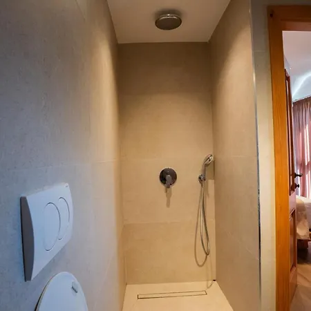 Maxhaku Villa Tirana